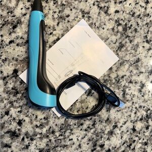 Blue and Black 3D Printing Pen